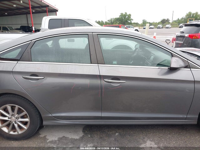 Продажа на аукционе авто 2018 Hyundai Sonata Se, vin: 5NPE24AF5JH702250, номер лота: 44839328