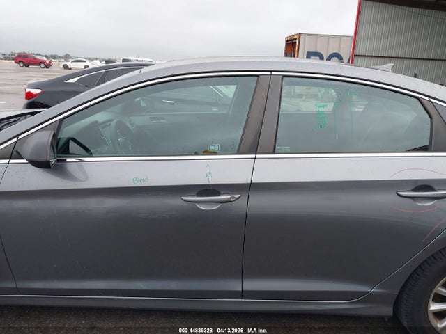 Продажа на аукционе авто 2018 Hyundai Sonata Se, vin: 5NPE24AF5JH702250, номер лота: 44839328