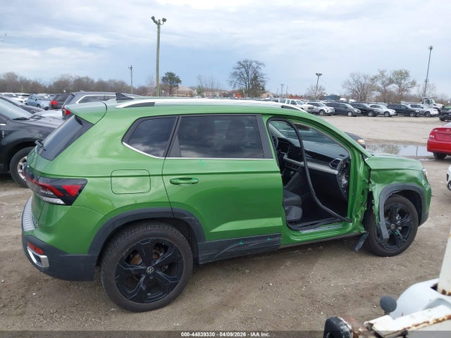 Продажа на аукционе авто 2025 Volkswagen Taos 1.5t Sel, vin: 3VV4C7B26SM024160, номер лота: 44839330