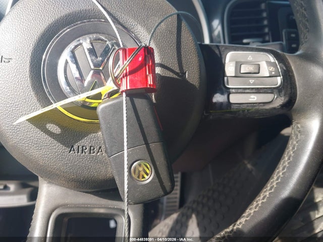44839391 :رقم المزاد ، 3VWV67AT2DM615803 vin ، 2013 Volkswagen Beetle Turbo مزاد بيع