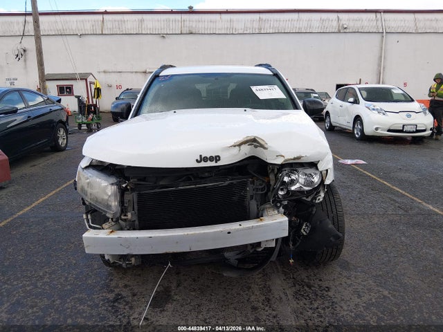 2014 Jeep Compass Sport მანქანა იყიდება აუქციონზე, vin: 1C4NJCBA5ED642675, აუქციონის ნომერი: 44839417