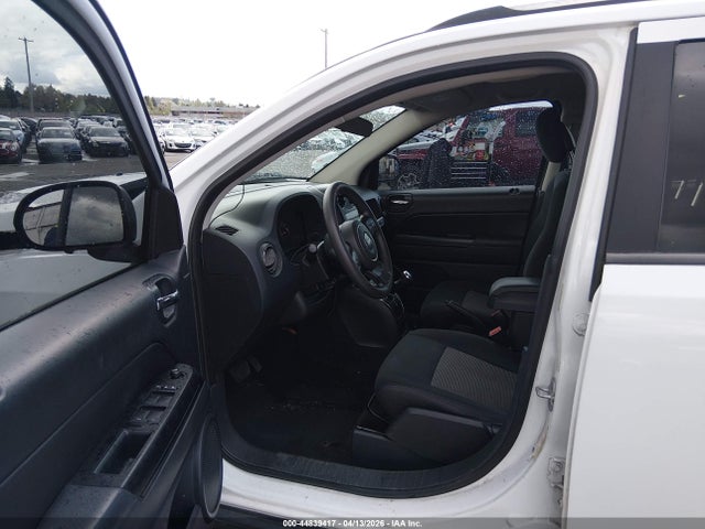 2014 Jeep Compass Sport მანქანა იყიდება აუქციონზე, vin: 1C4NJCBA5ED642675, აუქციონის ნომერი: 44839417