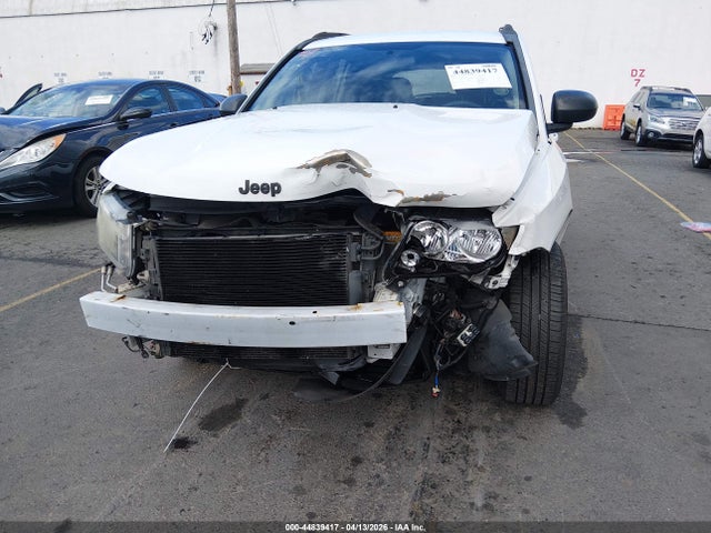 2014 Jeep Compass Sport მანქანა იყიდება აუქციონზე, vin: 1C4NJCBA5ED642675, აუქციონის ნომერი: 44839417