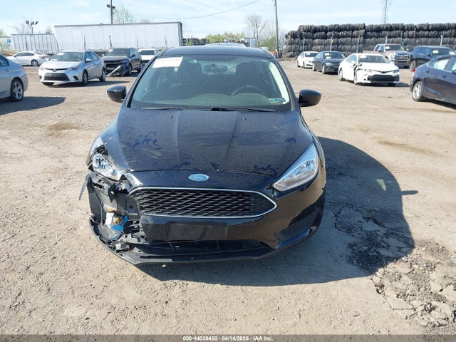 1FADP3K21JL275816 Ford FOCUS SE