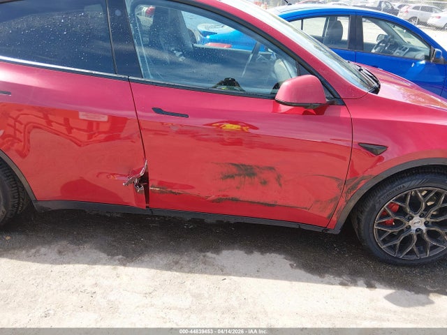 7SAYGDEF0NF309756 Tesla Model Y Performance Dual Motor All-wheel Drive