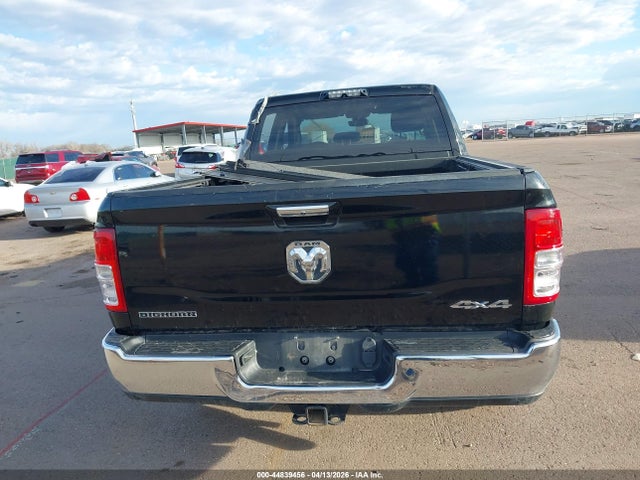 44839456 :رقم المزاد ، 3C63R3DL7KG547846 vin ، 2019 Ram 3500 Big Horn  4x4 6'4 Box مزاد بيع