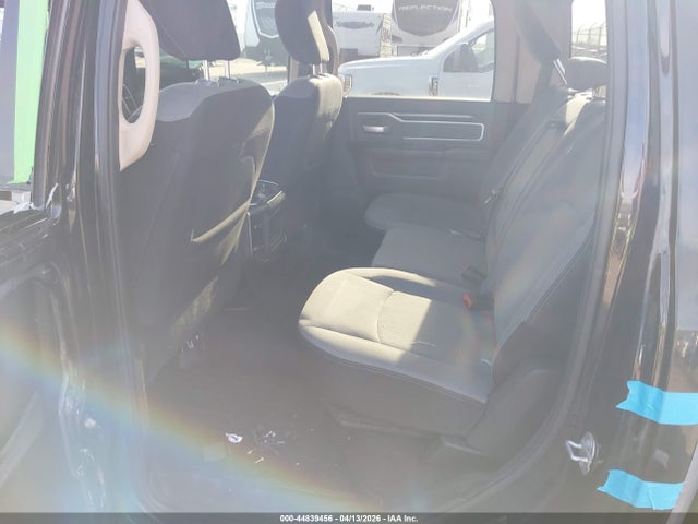 44839456 :رقم المزاد ، 3C63R3DL7KG547846 vin ، 2019 Ram 3500 Big Horn  4x4 6'4 Box مزاد بيع
