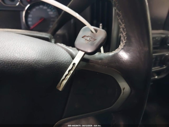44839470 :رقم المزاد ، 1GCVKREC0JZ100877 vin ، 2018 Chevrolet Silverado 1500 2lt مزاد بيع
