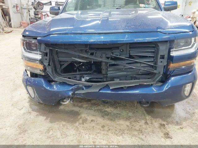 44839470 :رقم المزاد ، 1GCVKREC0JZ100877 vin ، 2018 Chevrolet Silverado 1500 2lt مزاد بيع