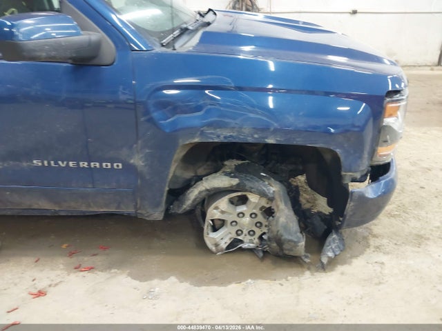 44839470 :رقم المزاد ، 1GCVKREC0JZ100877 vin ، 2018 Chevrolet Silverado 1500 2lt مزاد بيع