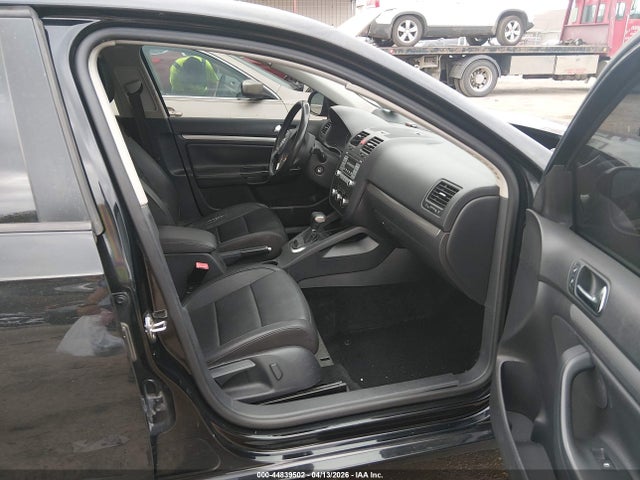 2010 Volkswagen Jetta Limited Edition მანქანა იყიდება აუქციონზე, vin: 3VWRZ7AJ5AM154132, აუქციონის ნომერი: 44839502
