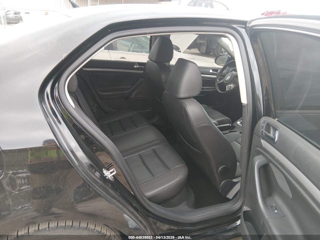 2010 Volkswagen Jetta Limited Edition მანქანა იყიდება აუქციონზე, vin: 3VWRZ7AJ5AM154132, აუქციონის ნომერი: 44839502