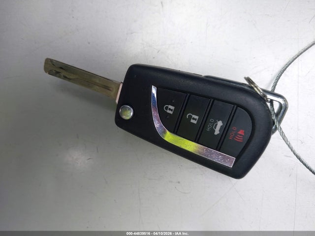JTDEPMAE1MJ186506 Toyota COROLLA LE
