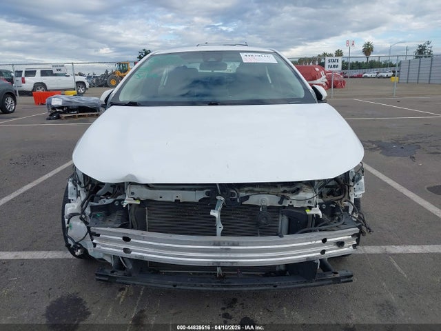 JTDEPMAE1MJ186506 Toyota COROLLA LE