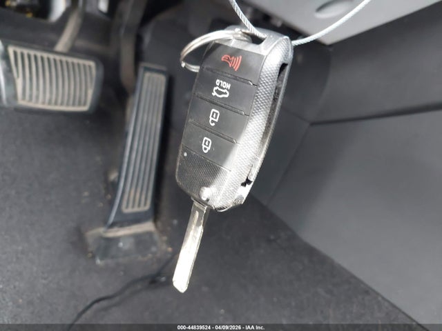 5XXGM4A75EG308910 KIA Optima Lx