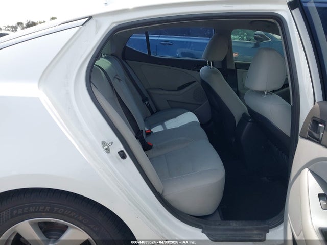 5XXGM4A75EG308910 KIA Optima Lx