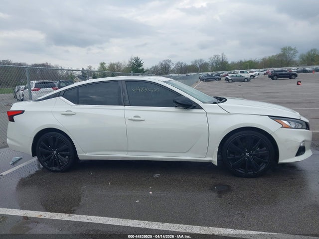 1N4BL4CV9NN305740 Nissan Altima Sr Fwd
