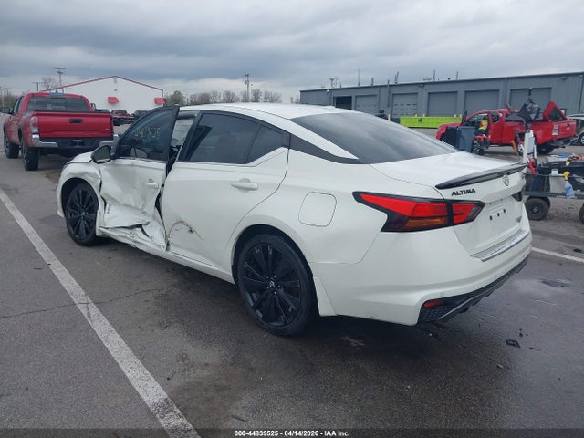 1N4BL4CV9NN305740 Nissan Altima Sr Fwd