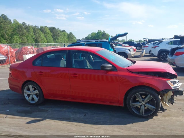 2014 Volkswagen Jetta 2.0l S მანქანა იყიდება აუქციონზე, vin: 3VW2K7AJ2EM376574, აუქციონის ნომერი: 44839529