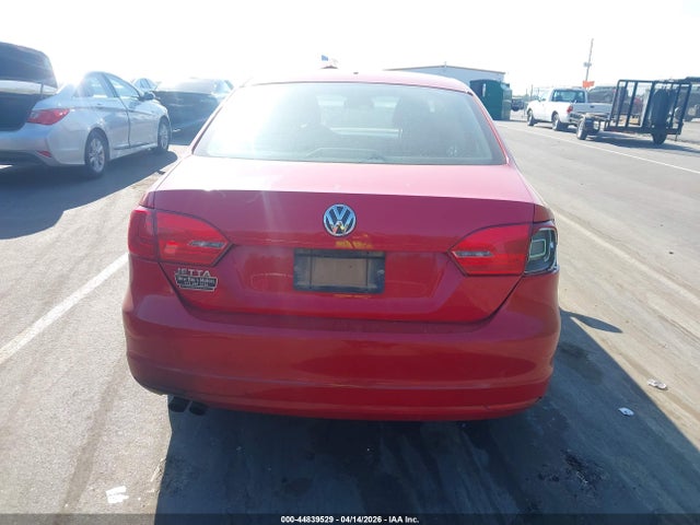 2014 Volkswagen Jetta 2.0l S მანქანა იყიდება აუქციონზე, vin: 3VW2K7AJ2EM376574, აუქციონის ნომერი: 44839529