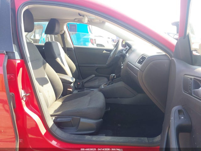 2014 Volkswagen Jetta 2.0l S მანქანა იყიდება აუქციონზე, vin: 3VW2K7AJ2EM376574, აუქციონის ნომერი: 44839529