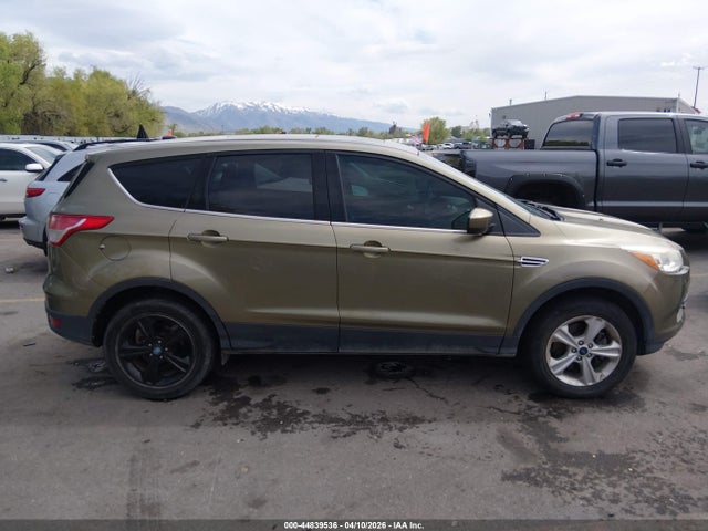 1FMCU9G97EUA31073 Ford ESCAPE SE