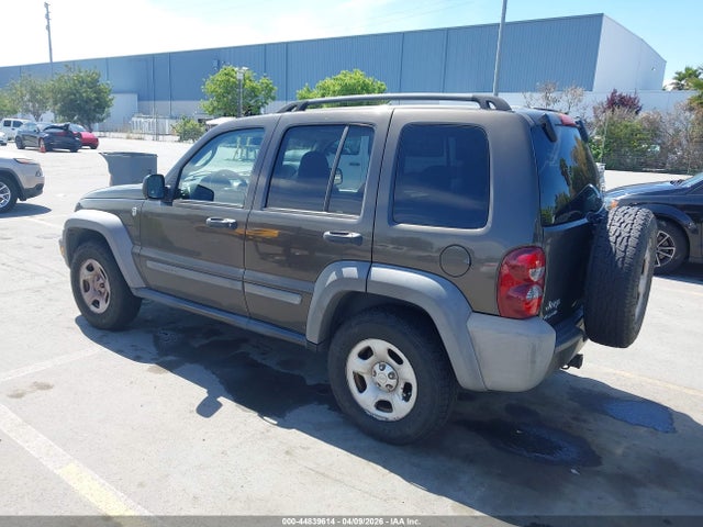 2006 JEEP LIBERTY 1J4GL48K06W270252 Photo 2