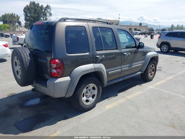 2006 JEEP LIBERTY 1J4GL48K06W270252 Photo 3