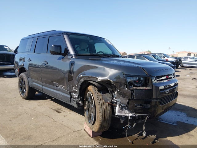 SALEJFFU0T2490599 Land Rover Defender P300 S
