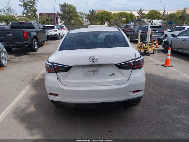 3MYDLBYV0HY193712 Toyota YARIS IA
