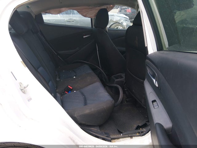 3MYDLBYV0HY193712 Toyota YARIS IA