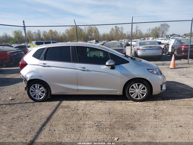 Продажа на аукционе авто 2015 Honda Fit Lx, vin: 3HGGK5H53FM757763, номер лота: 44839647
