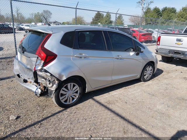 Продажа на аукционе авто 2015 Honda Fit Lx, vin: 3HGGK5H53FM757763, номер лота: 44839647