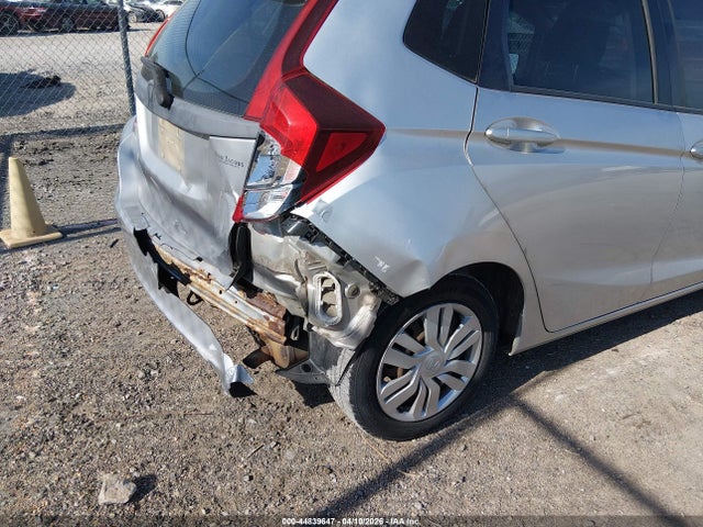 Продажа на аукционе авто 2015 Honda Fit Lx, vin: 3HGGK5H53FM757763, номер лота: 44839647