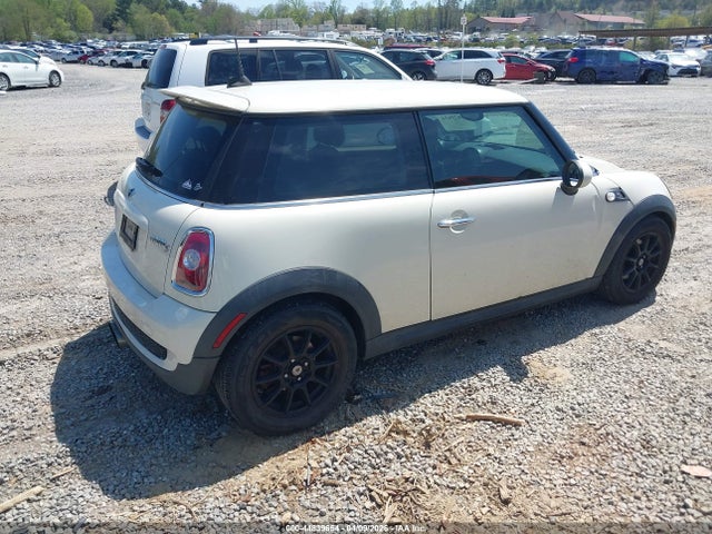2010 MINI COOPER S WMWMF7C55ATX45890 Photo 3