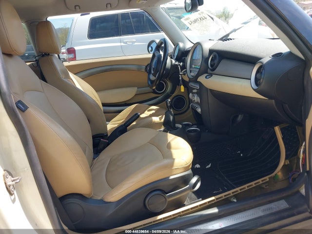 2010 MINI COOPER S WMWMF7C55ATX45890 Photo 4