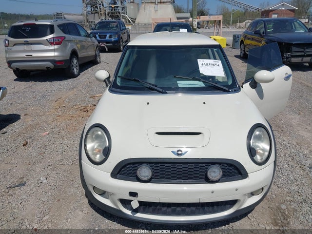 2010 MINI COOPER S WMWMF7C55ATX45890 Photo 5
