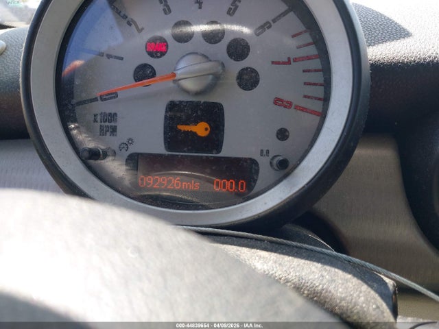 2010 MINI COOPER S WMWMF7C55ATX45890 Photo 6