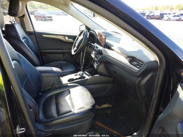 44839657 :رقم المزاد ، 1FMCU0H62MUB19544 vin ، 2021 Ford Escape Sel مزاد بيع