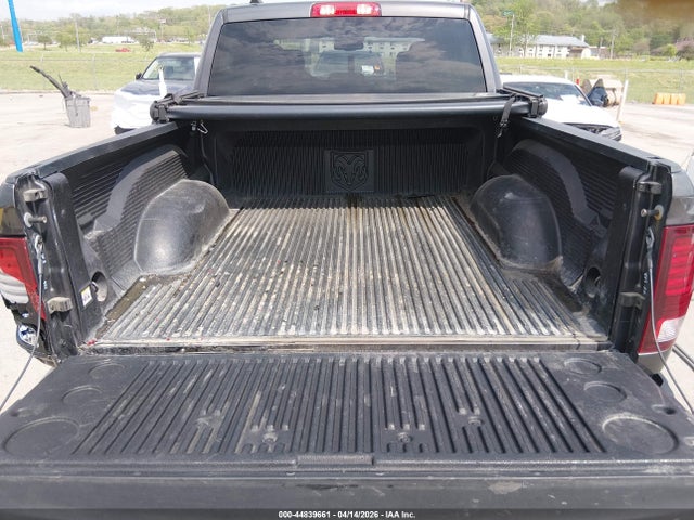 44839661 :رقم المزاد ، 1C6RR7LG8NS210797 vin ، 2022 Ram 1500 Classic مزاد بيع