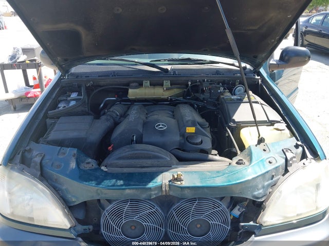 44839678 :رقم المزاد ، 4JGAB54E7WA034355 vin ، 1998 Mercedes-benz Ml 320 Classic مزاد بيع