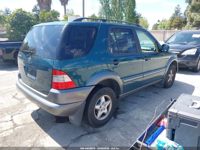 44839678 :رقم المزاد ، 4JGAB54E7WA034355 vin ، 1998 Mercedes-benz Ml 320 Classic مزاد بيع