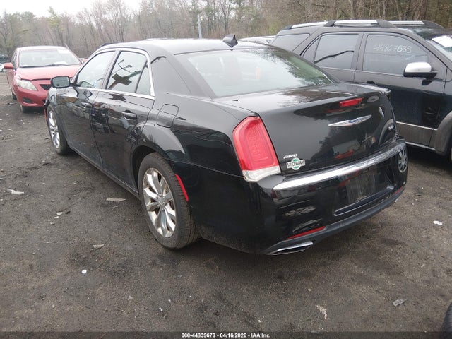 44839679 :رقم المزاد ، 2C3CCARG2HH648574 vin ، 2017 Chrysler 300 Limited Awd مزاد بيع