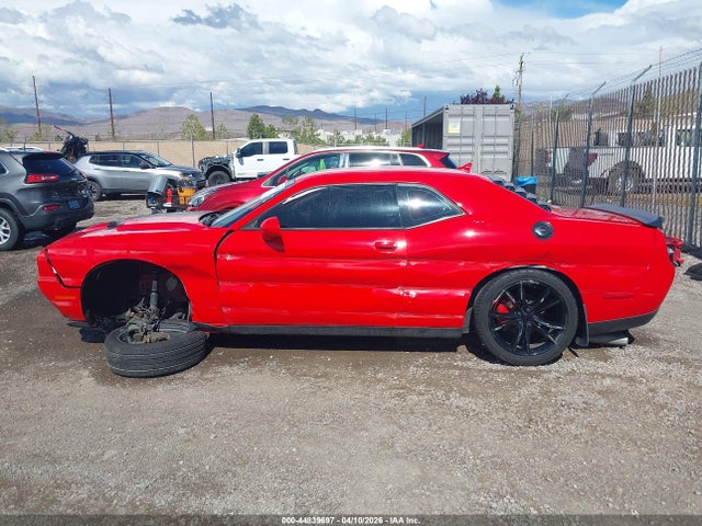 2C3CDZAG5GH245646 Dodge Challenger Sxt