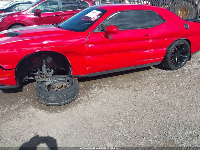 2C3CDZAG5GH245646 Dodge Challenger Sxt