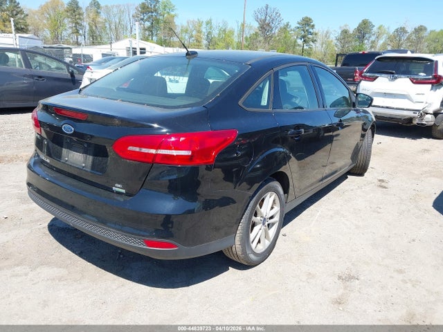 2018 FORD FOCUS 1FADP3FE4JL227585 Photo 3