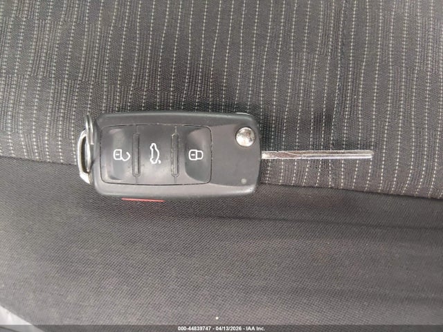 44839747 :رقم المزاد ، WVGAV7AX7HK049749 vin ، 2017 Volkswagen Tiguan 2.0t/2.0t S مزاد بيع