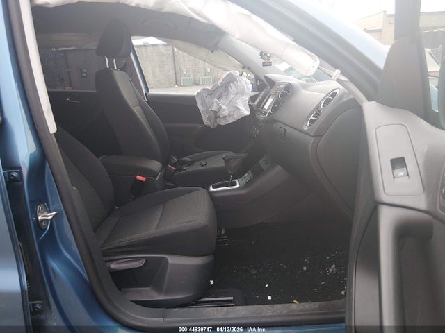 44839747 :رقم المزاد ، WVGAV7AX7HK049749 vin ، 2017 Volkswagen Tiguan 2.0t/2.0t S مزاد بيع