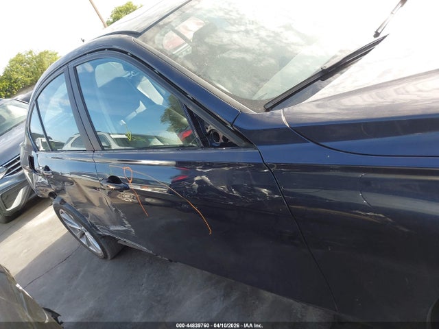 WBA8E5G5XHNU42427 BMW 320i Xdrive