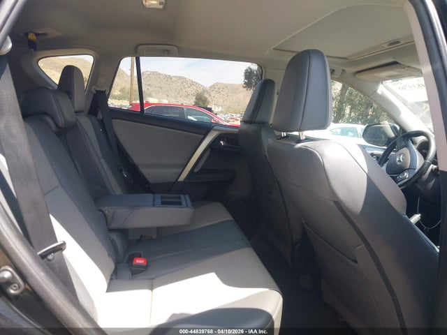 2015 Toyota Rav4 Limited მანქანა იყიდება აუქციონზე, vin: 2T3YFREV9FW177905, აუქციონის ნომერი: 44839768